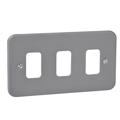 Picture of 3module Metalclad Front Plate