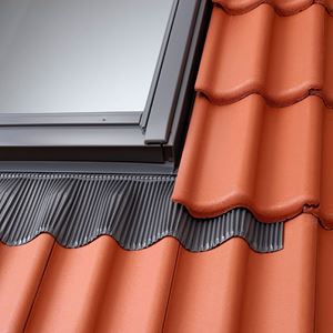 Picture of Velux Std Window Flashing Tile 66x118for tiles up to 120mm in profileroof pitch 15-90 deg